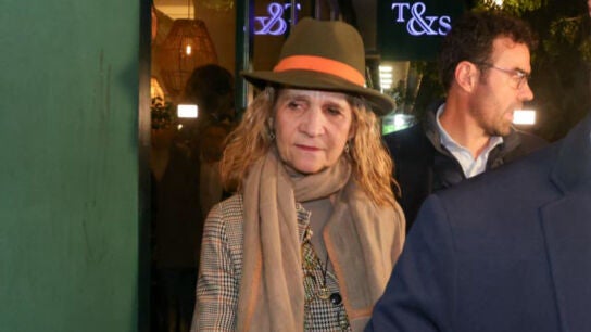 La infanta Elena, en la presentaci&oacute;n de las memorias de su padre