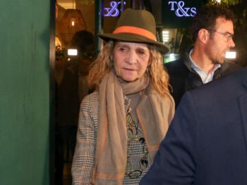 La infanta Elena, en la presentaci&oacute;n de las memorias de su padre