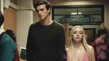 Jacob Elordi y Sydney Sweeney como Nate y Cassie en Euphoria Jacob Elordi y Sydney Sweeney como Nate y Cassie en Euphoria