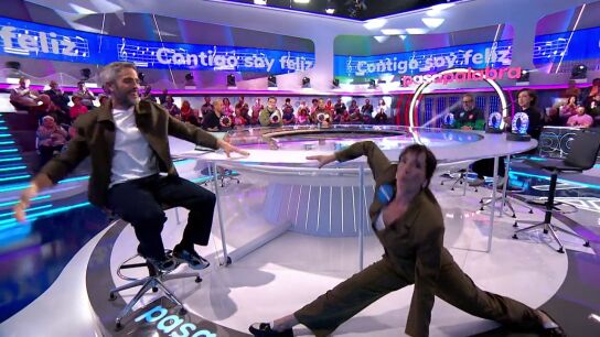 Roberto Leal, hasta las l&aacute;grimas con el show de Cristina Alc&aacute;zar: &ldquo;Me est&aacute;is dando la tarde&rdquo;