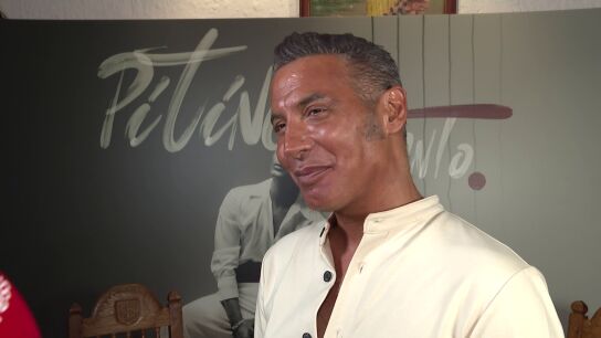 Pitingo atendiendo a la prensa