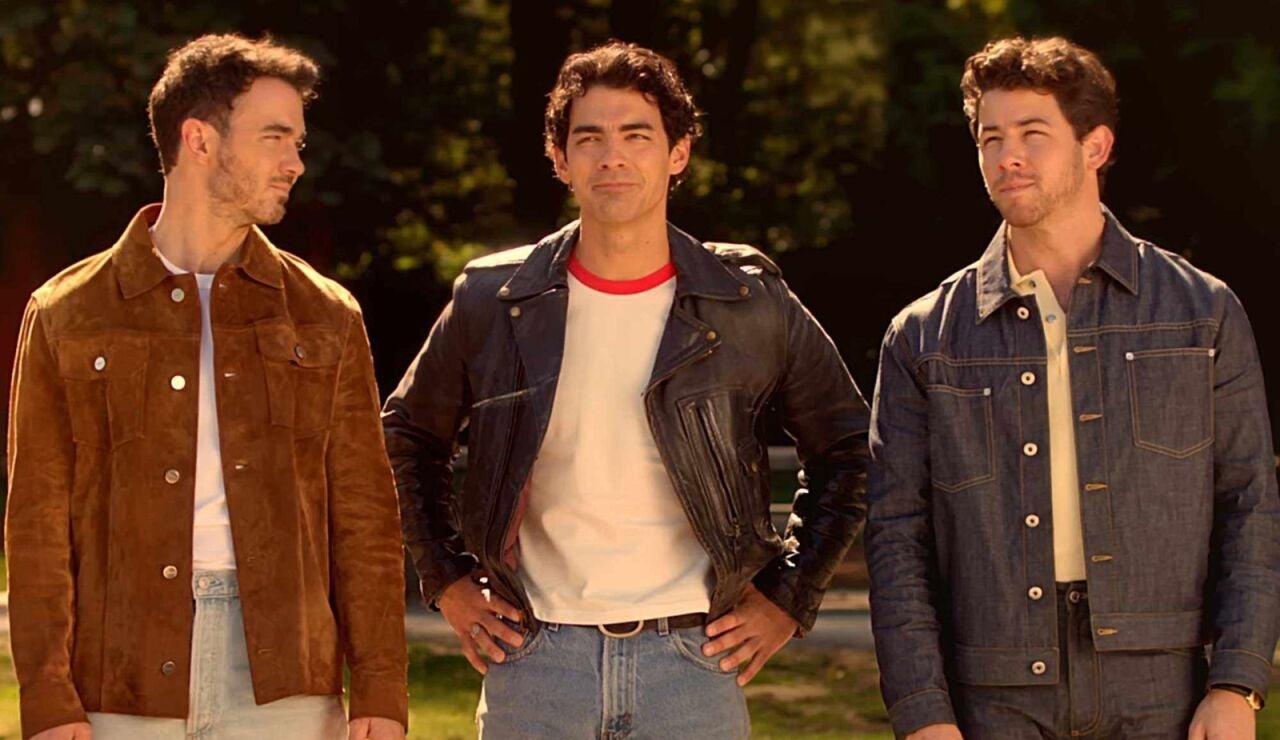 Los Jonas Brothers como Shane, Nate y Jason en Camp Rock 3