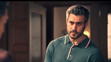 Gabriel, lleno de rabia, acusa a Andrés: “Creo que estás detrás de la visita de mi madre”