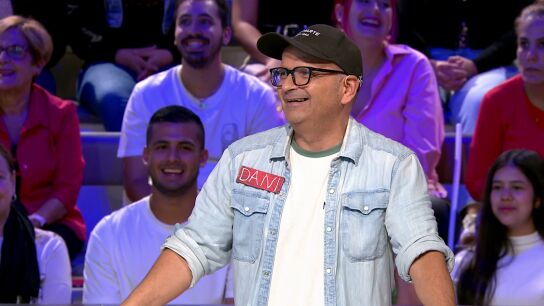 Dani llega pisando fuerte a La ruleta de la suerte: conquista al p&uacute;blico en su presentaci&oacute;n