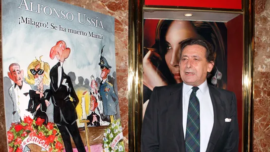 El escritor Alfonso Ussía durante la presentación en Madrid de uno de sus libros El escritor Alfonso Ussía durante la presentación en Madrid de uno de sus libros