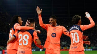 Los jugadores del Barcelona celebran un gol ante el Betis en La Cartuja