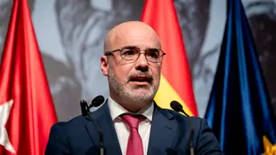 La Delegación del Gobierno en Madrid celebra el 47ª aniversario de la Constitución Española El delegado del Gobierno en la Comunidad de Madrid, Francisco Martín Aguirre, durante el acto de conmemoración del 47º aniversario de la Constitución Española, en la sede de la UNED-Escuelas Pías, a 5 de diciembre de 2025, en Madrid (España). La Delegación del Gobierno en la Comunidad de Madrid ha organizado, un año más, este acto para conmemorar el espíritu de concordia de la Constitución. En esta ocasión, el acto servirá para reivindicar el artículo 27, que reconoce el principio ‘“Todos ti...