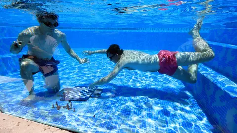 Hans Niemann y Fabiano Caruana, en plena partida Hans Niemann y Fabiano Caruana, en plena partida