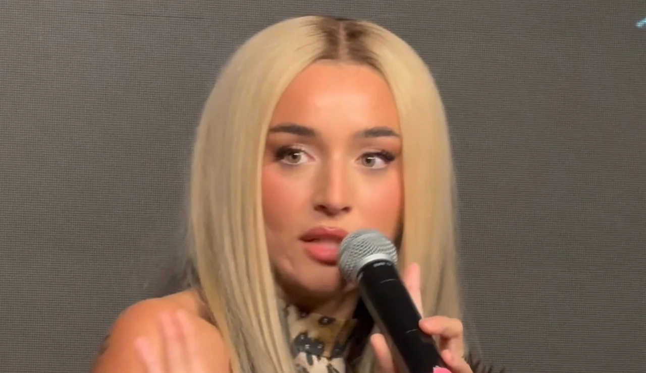 Lola Índigo en un evento