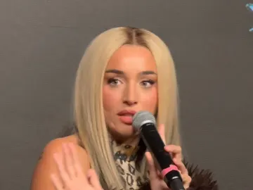 Lola Índigo en un evento Lola Índigo en un evento