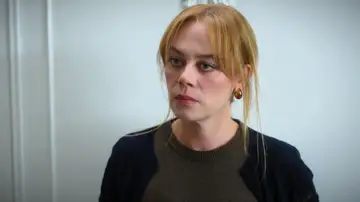 Bahar impide que Seren abandone la mansión y la elige por encima de Uras Bahar impide que Seren abandone la mansión y la elige por encima de Uras