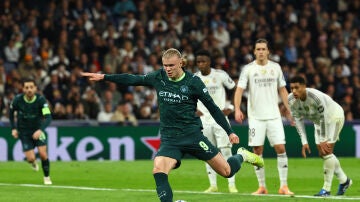 El gol de Haaland al Real Madrid de penalti