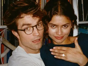 Robert Pattinson y Zendaya en The Drama Robert Pattinson y Zendaya en The Drama