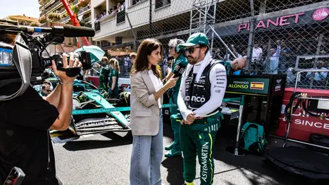 Melissa Jiménez y Fernando Alonso en una carrera Melissa Jiménez y Fernando Alonso en una carrera