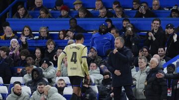 Ara&uacute;jo, tras ser expulsado en Stamford Bridge