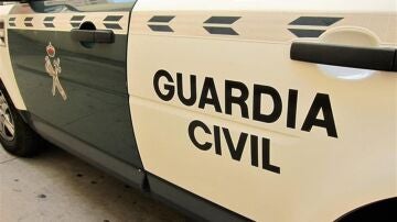 Archivo - Veh&iacute;culo de la Guardia Civil (archivo) - 