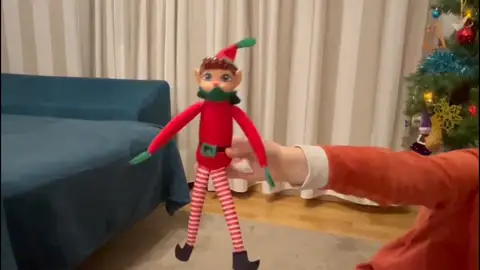 Las trastadas de los elfos de Navidad Las trastadas de los elfos de Navidad