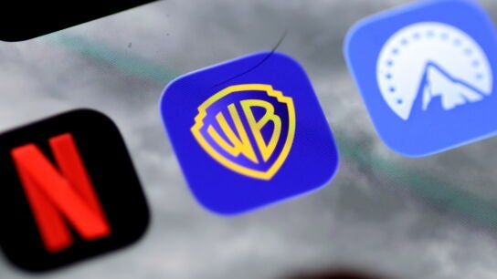 Logos de Netflix, Warner Bros. y Paramount