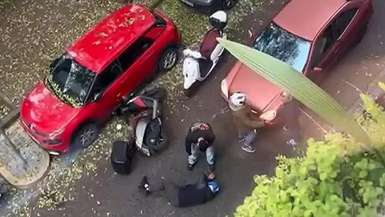 Salvaje discusión de tráfico en Córdoba Salvaje discusión de tráfico en Córdoba