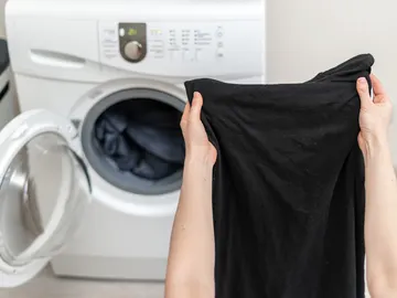 ¿Tu ropa oscura ha perdido color? ¿Tu ropa oscura ha perdido color?