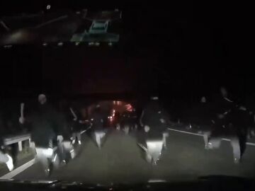 Ultras del Jagiellonia emboscan armados y en plena noche dos autobuses del Rayo Vallecano: hay tres hospitalizados