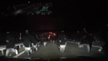 Ultras del Jagiellonia emboscan armados y en plena noche dos autobuses del Rayo Vallecano: hay tres hospitalizados