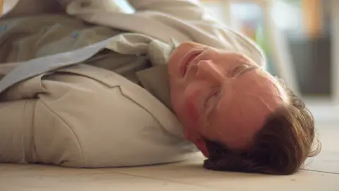 “No te acerques a Amanda porque te mato”: César pierde los nervios y agrede a Sául “No te acerques a Amanda porque te mato”: César pierde los nervios y agrede a Sául