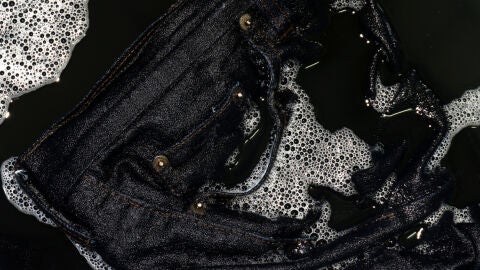 ¿Cómo recuperar el color de la ropa?