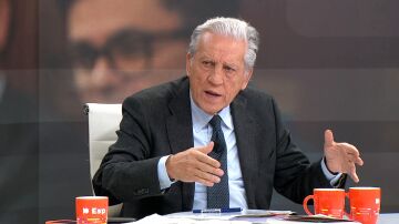 Diego López Garrido en Espejo Público. Diego López Garrido en Espejo Público.