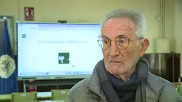 José Castro, un estudiante de matrícula de honor a los 78 años José Castro, un estudiante de matrícula de honor a los 78 años