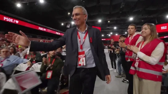 Dimite Javier Izquierdo, miembro de la Ejecutiva Federal del PSOE, en pleno escándalo de denuncias por acoso Dimite Javier Izquierdo, miembro de la Ejecutiva Federal del PSOE, en pleno escándalo de denuncias por acoso