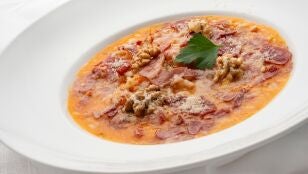 Risotto de sobrasada con l&aacute;minas de cabeza de jabal&iacute;, de Joseba Argui&ntilde;ano