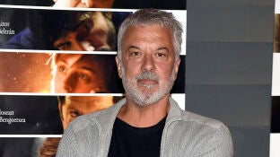 L ACTOR ADOLFO FERNANDEZ DURANTE LA PREMIER DE LA PELICULA " LOS TONTOS Y LOS ESTUPIDOS "