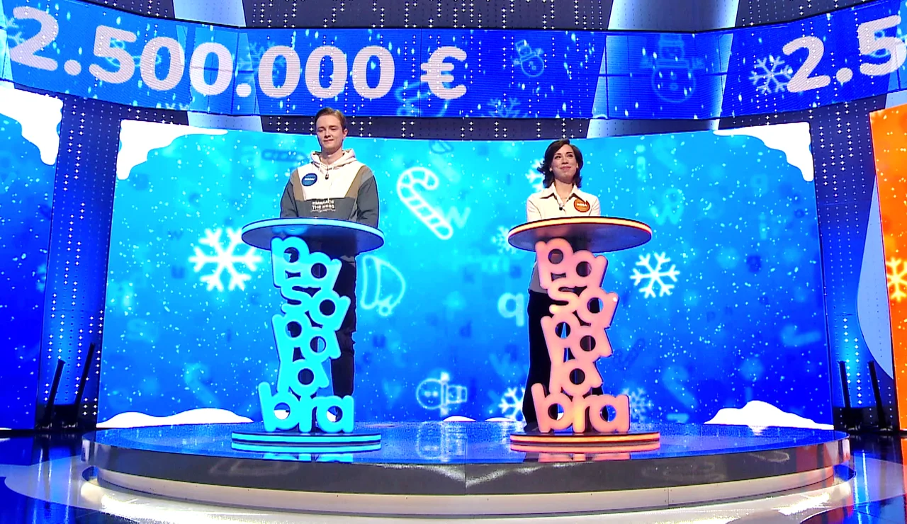 El bote de Pasapalabra llega a 2.500.000 euros: así sueñan Manu y Rosa con el premio