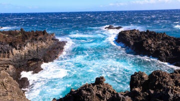 Imagen con fuerte oleaje