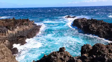 Imagen con fuerte oleaje Imagen con fuerte oleaje