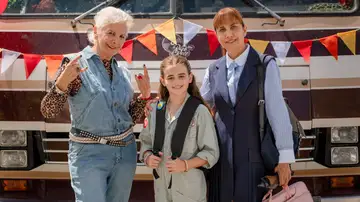 Arranca la premiere de la película 'Abuela Tremenda', la nueva comedia familiar de Atresmedia Cine Arranca la premiere de la película 'Abuela Tremenda', la nueva comedia familiar de Atresmedia Cine