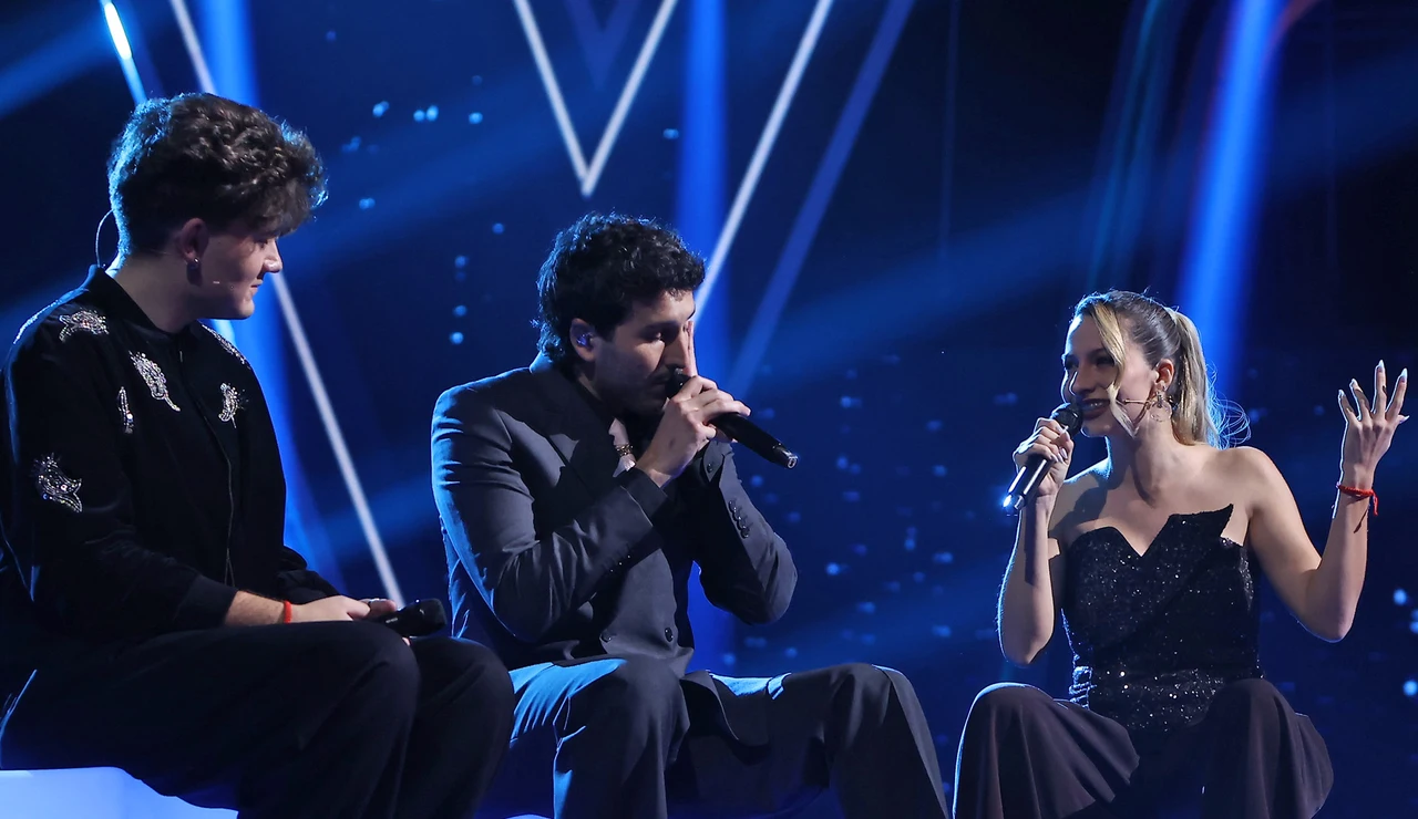 Complicidad y energía: Yatra canta con Oihan y Kimy ‘Pareja del año’ en un número inolvidable