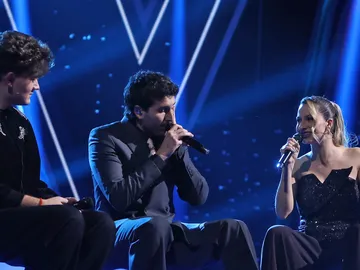 Complicidad y energía: Yatra canta con Oihan y Kimy ‘Pareja del año’ en un número inolvidable Complicidad y energía: Yatra canta con Oihan y Kimy ‘Pareja del año’ en un número inolvidable