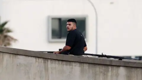 De albañil a terrorista: radiografía de Naveed Akram, uno de los tiradores del atentado en Australia De albañil a terrorista: radiografía de Naveed Akram, uno de los tiradores del atentado en Australia