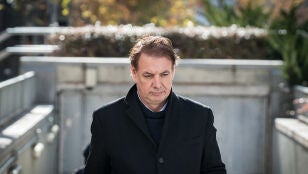 Vicente Fern&aacute;ndez saliendo del juzgado