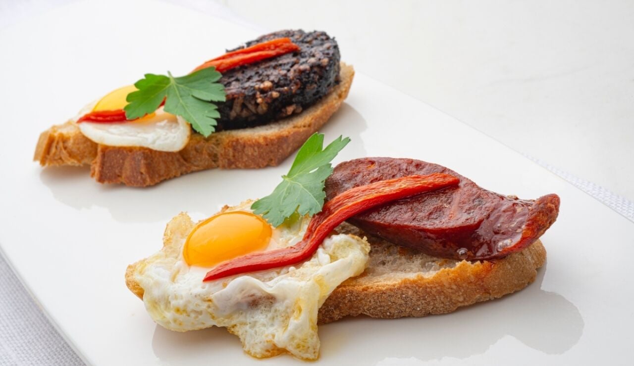 Pincho de cojonudo y cojonuda, de Karlos Argui&ntilde;ano: "A veces, menos es m&aacute;s"