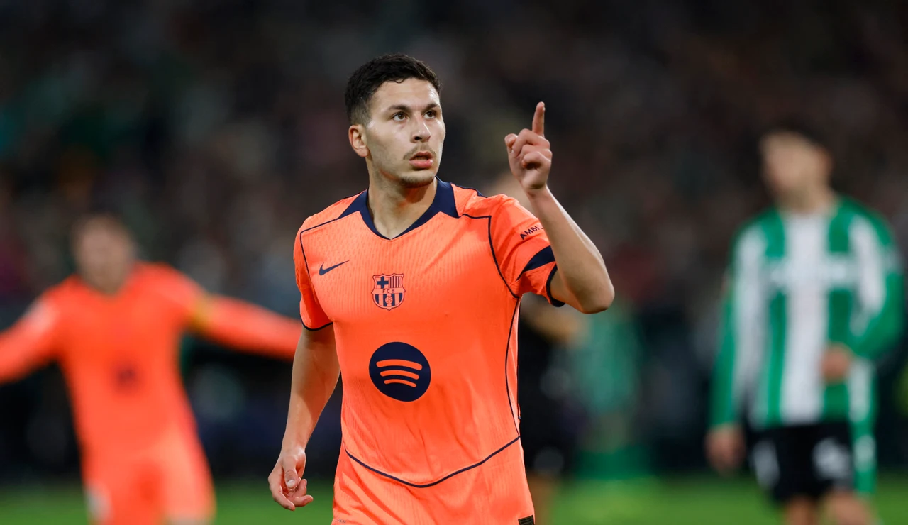 Roony Bardghji celebra un gol con el Barcelona