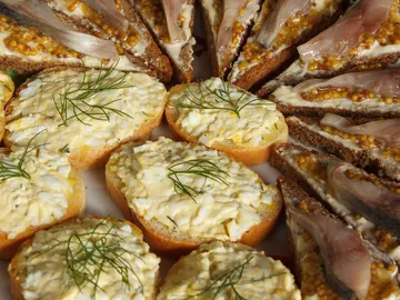 Tostada con pescado Tostada con pescado