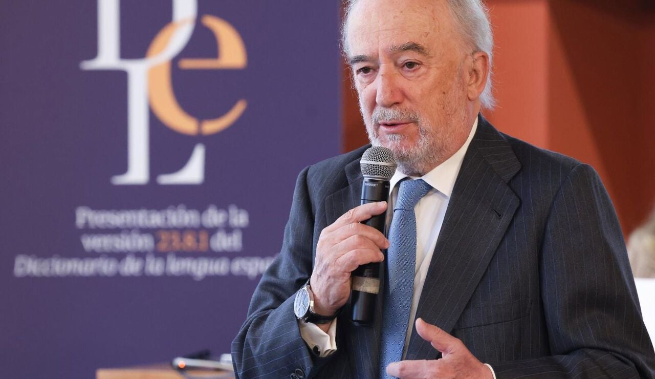 El director de la Real Academia Espa&ntilde;ola, Santiago Mu&ntilde;oz Machado, interviene durante la presentaci&oacute;n de la versi&oacute;n 23.8.1 del Diccionario de la lengua espa&ntilde;ola, en la Real Academia Espa&ntilde;ola
