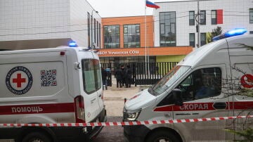 Ambulancias en la Escuela Uspenskaya en el Distrito de Odintsovo