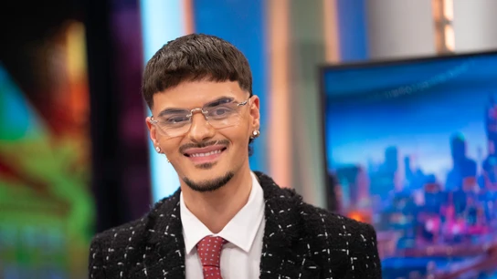 Abraham Mateo recuerda uno de los episodios más duros de su infancia: "Cada día, pasar por ese pasillo era horrible" Abraham Mateo recuerda uno de los episodios más duros de su infancia: "Cada día, pasar por ese pasillo era horrible"