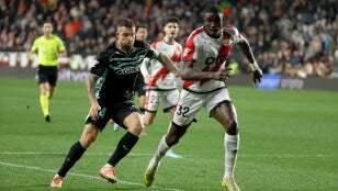 Aitor Ruibal en el partido en Vallecas