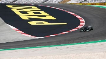 Lewis Hamilton en el Autodromo Internacional do Algarve