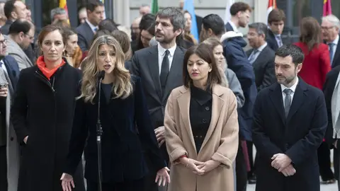 De izquierda a derecha: Mónica García, Yolanda Díaz, Ernest Urtasun, Sira Rego y Pablo Bustinduy De izquierda a derecha: Mónica García, Yolanda Díaz, Ernest Urtasun, Sira Rego y Pablo Bustinduy